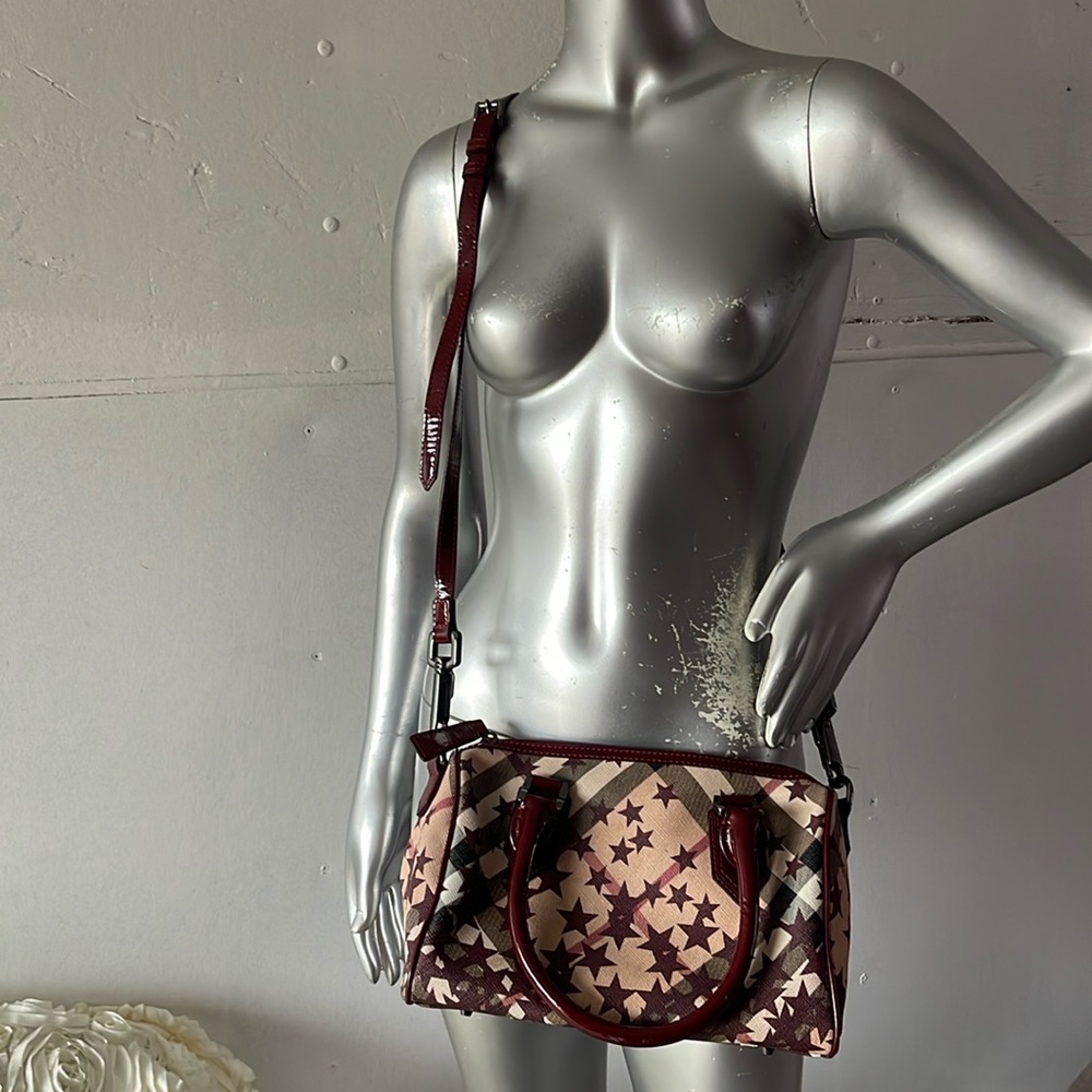 Authentic Burberry two ways bag - Picture 3 of 17